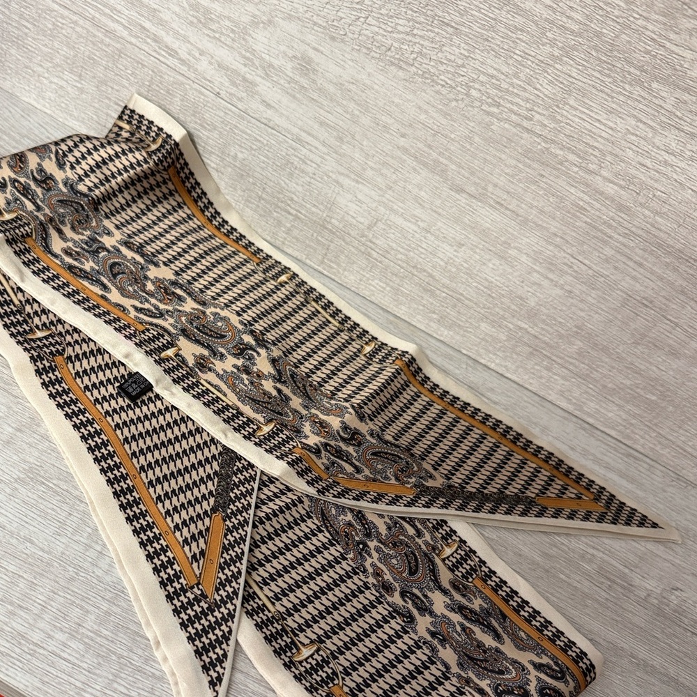 Classic Paisley and Houndstooth Neutral Design Neck Scarf; NWOT - Picture 3 of 4